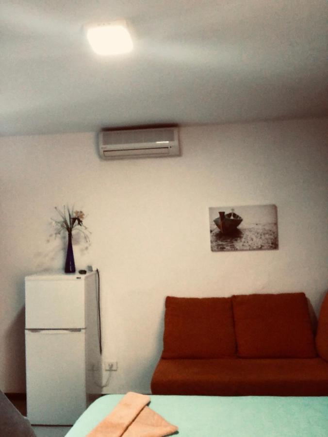 La Casa Del Primo Yo Trabajo Y Tu Beneficio Villa Arinaga Dış mekan fotoğraf