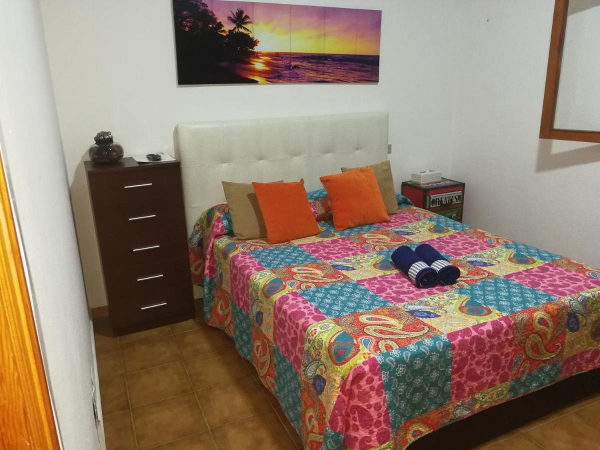 La Casa Del Primo Yo Trabajo Y Tu Beneficio Villa Arinaga Dış mekan fotoğraf