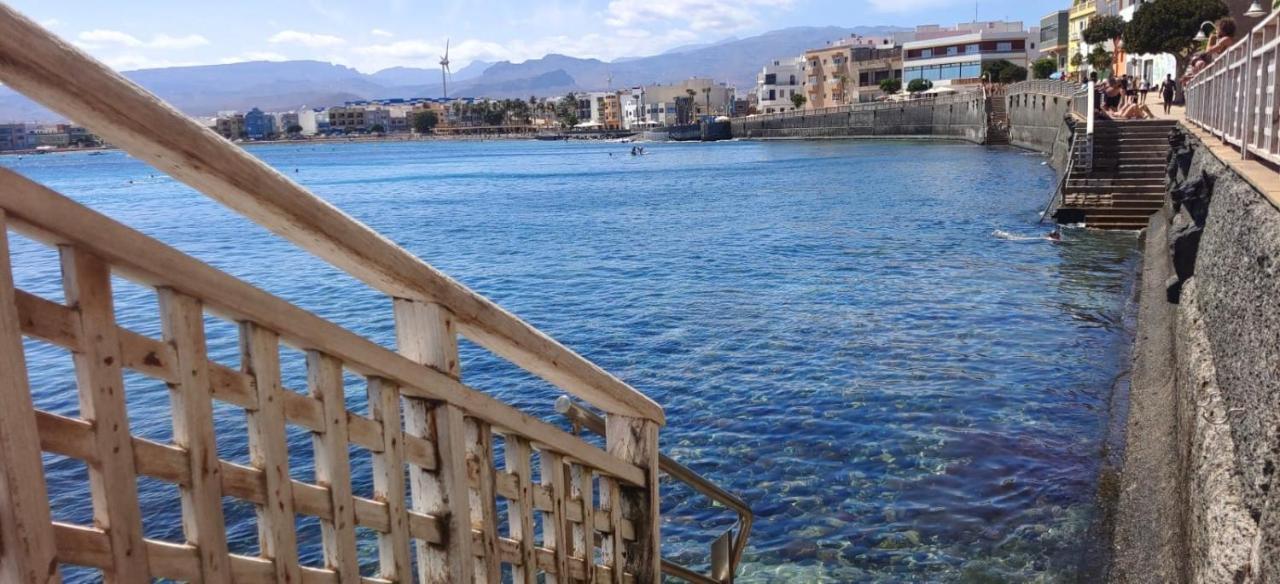 La Casa Del Primo Yo Trabajo Y Tu Beneficio Villa Arinaga Dış mekan fotoğraf