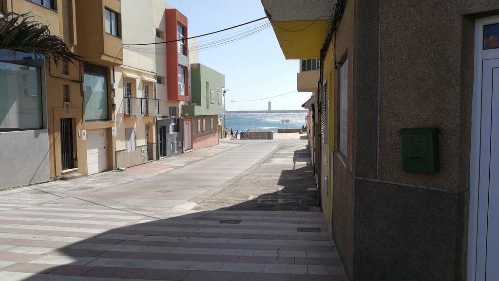 La Casa Del Primo Yo Trabajo Y Tu Beneficio Villa Arinaga Dış mekan fotoğraf